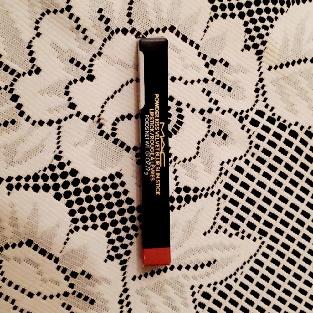 MAC Powder Kiss Velvet Blur Slim Stick Lipstick💄(NEW)